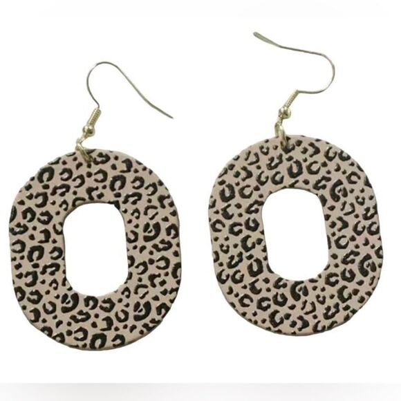 Earrings‎ - Picture 1 of 1